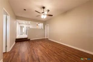 705 S Laurel Ave, Luling, TX 78648 - Photo 15