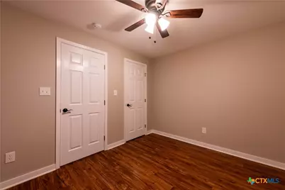 705 S Laurel Avenue, Luling, TX 78648 - Photo 19