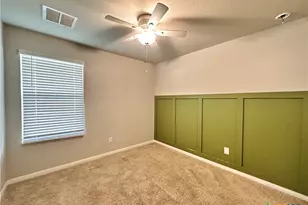 304 Fall Aster Dr, Kyle, TX 78640 - Photo 9
