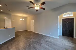 526 Creekside Frst, New Braunfels, TX 78130 - Photo 3