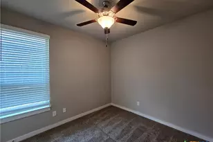 526 Creekside Frst, New Braunfels, TX 78130 - Photo 11