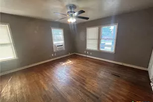 671 Roosevelt St, New Braunfels, TX 78130 - Photo 5