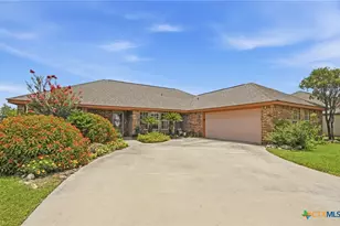 145 Castlewood Dr, Seguin, TX 78155 - Photo 1