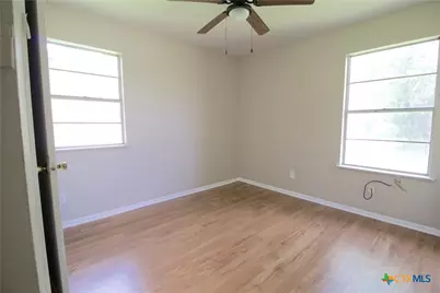 802 E Irvin Avenue, Temple, TX 76501 - Photo 15