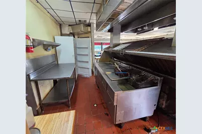 122 E 5th Street, Shiner, TX 77984 - Photo 25