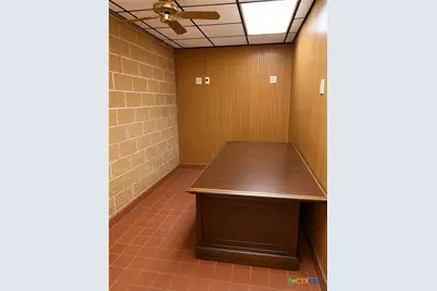 122 E 5th Street, Shiner, TX 77984 - Photo 17