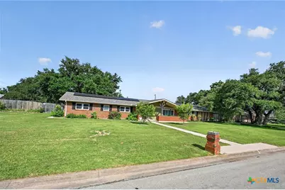 2210 N East Street, Belton, TX 76513 - Photo 33
