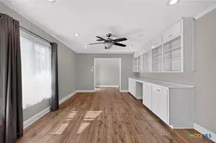 2210 N East St, Belton, TX 76513 - Photo 3