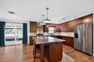 2210 N East St, Belton, TX 76513 - Photo 11