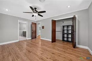 2210 N East St, Belton, TX 76513 - Photo 23