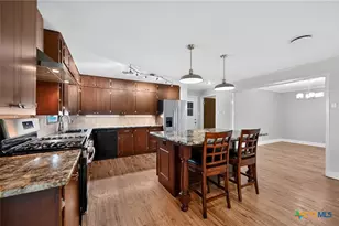 2210 N East St, Belton, TX 76513 - Photo 9