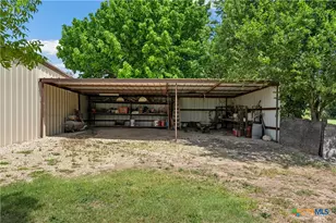 204 Christopher Dr, Eddy, TX 76524 - Photo 25