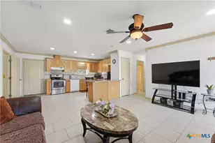 529 Guerra Ln, Gonzales, TX 78629 - Photo 3