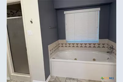 621 S Roy Reynolds Drive, Harker Heights, TX 76548 - Photo 23
