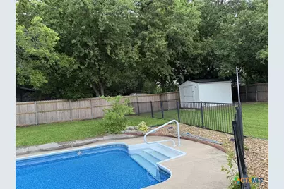 621 S Roy Reynolds Drive, Harker Heights, TX 76548 - Photo 11