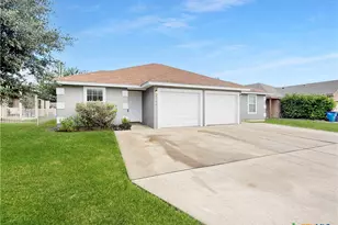 239 Rosalie Dr, New Braunfels, TX 78130 - Photo 1