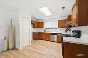7702 Pipers Swan St, San Antonio, TX 78251 - Photo 9