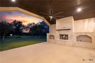 2573 Beaver Ln, New Braunfels, TX 78132 - Photo 5