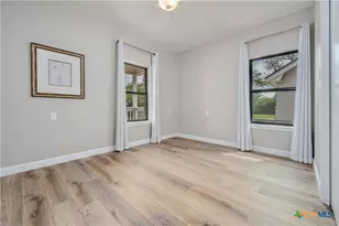 330 Live Oak Hills Ct, San Marcos, TX 78666 - Photo 13