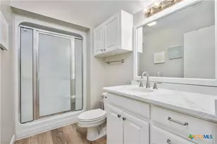 330 Live Oak Hills Ct, San Marcos, TX 78666 - Photo 35