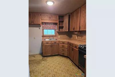 1410 N Beal Street, Belton, TX 76513 - Photo 3