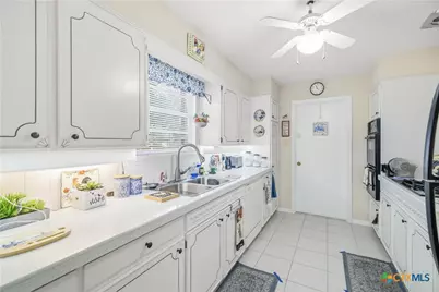 2307 Bon Aire Avenue, Victoria, TX 77901 - Photo 9