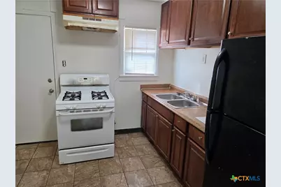 1909 S 15th Street, Temple, TX 76504 - Photo 3