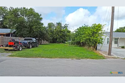 760 Simon Avenue, New Braunfels, TX 78130 - Photo 13