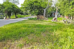 740 Comal Ave, New Braunfels, TX 78130 - Photo 7
