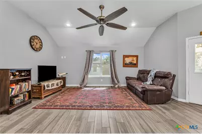 7 Market Loop, Belton, TX 76513 - Photo 11
