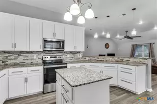7 Market Loop, Morgans Point Resort, TX 76513 - Photo 7