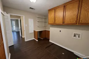 308 Kingwood Forest, Victoria, TX 77904 - Photo 15