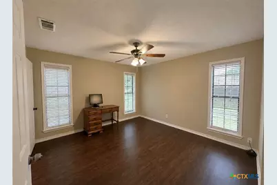 308 Kingwood Forest, Victoria, TX 77904 - Photo 17