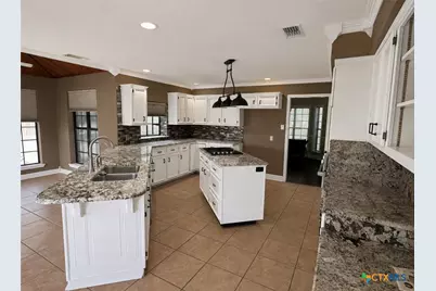 308 Kingwood Forest, Victoria, TX 77904 - Photo 21