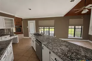 308 Kingwood Forest, Victoria, TX 77904 - Photo 23