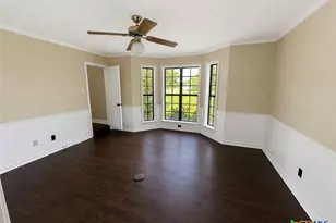 308 Kingwood Forest, Victoria, TX 77904 - Photo 9