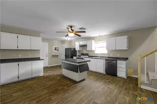 105 Tropical Dr, Victoria, TX 77904 - Photo 29