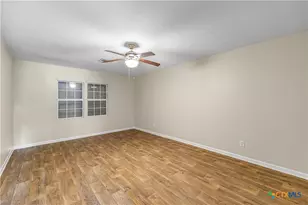 105 Tropical Dr, Victoria, TX 77904 - Photo 33