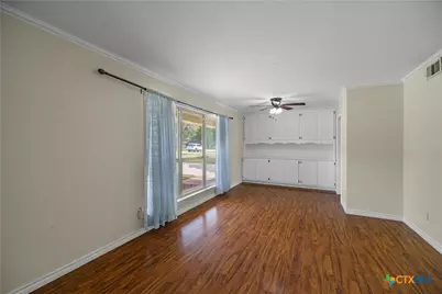 105 Tropical Drive, Victoria, TX 77904 - Photo 7