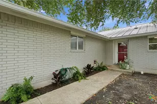 938 Lazy Trail, New Braunfels, TX 78130 - Photo 3