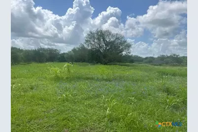 268 W Oaks, Victoria, TX 77905 - Photo 5