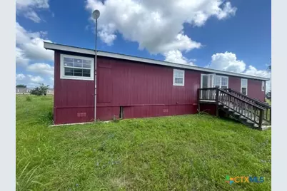 268 W Oaks, Victoria, TX 77905 - Photo 3