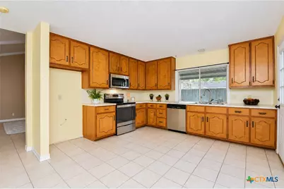 106 Hickory Knoll Street, Victoria, TX 77901 - Photo 5