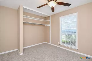 106 Hickory Knoll St, Victoria, TX 77901 - Photo 13