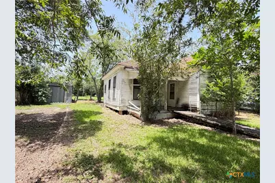 202 Vollentine Street, Yoakum, TX 77995 - Photo 19