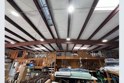 609 E Locust Avenue, Victoria, TX 77901 - Photo 5