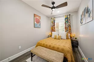 1228 Ervendberg Ave, New Braunfels, TX 78130 - Photo 17