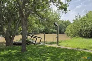 1243 Guadalupe River Rd, Tivoli, TX 77990 - Photo 7