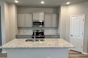 10211 Six Shooter Ln, Temple, TX 76502 - Photo 11