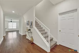 530 Zapata Cir, New Braunfels, TX 78130 - Photo 5